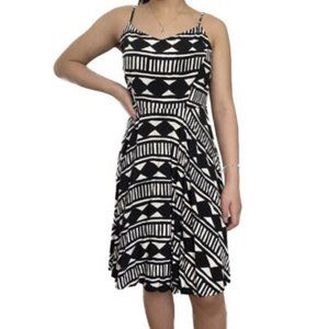 Old Navy Sundress Summer Extra Large Black White Adjustable Straps Zip Beachy